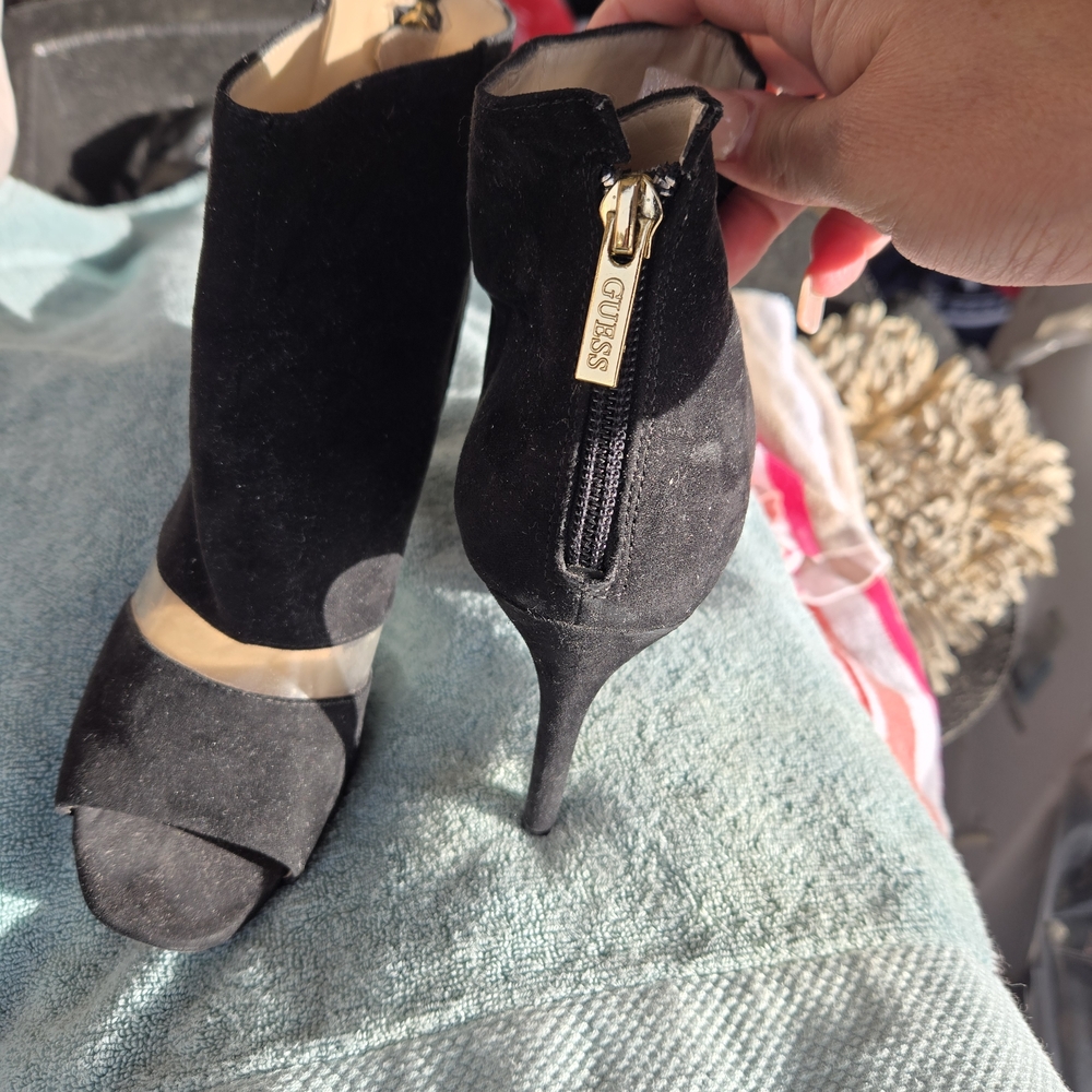 Guess Black Heeled Ankle Boots with Gold Zipper